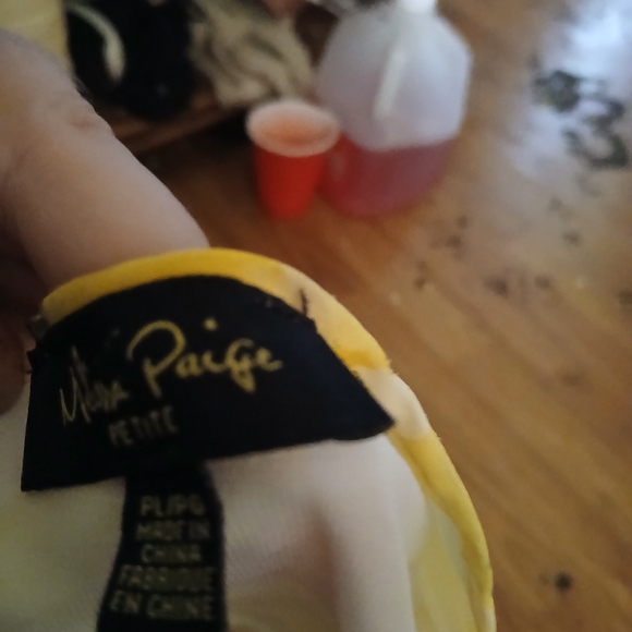 Floral Yellow Ruffle Top - Picture 3 of 3